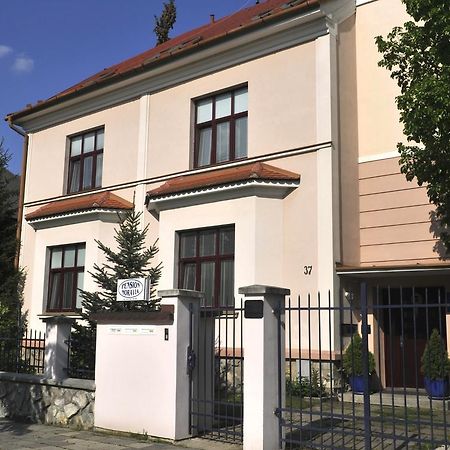 Penzion Moravia ออลอโมตซ์ ภายนอก รูปภาพ