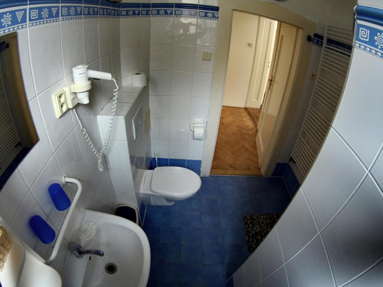Penzion Moravia ออลอโมตซ์ ภายนอก รูปภาพ